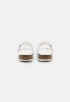Birkenstock Arizona Triple Unisex - Mules - White -La Mode Soldes acf239a164424411a8ad1a042c1a6500