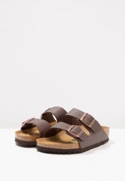 Birkenstock Arizona - Chaussons - Dark Brown -La Mode Soldes b3cbd45f79fa4955b9452e076452f0da