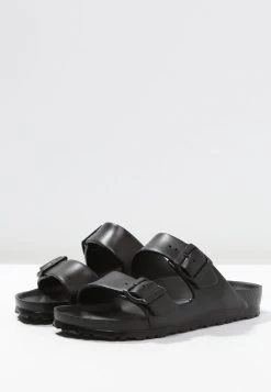 Birkenstock Arizona - Sandales De Bain - Black -La Mode Soldes c9aa52b35c924ec891a436898646357f